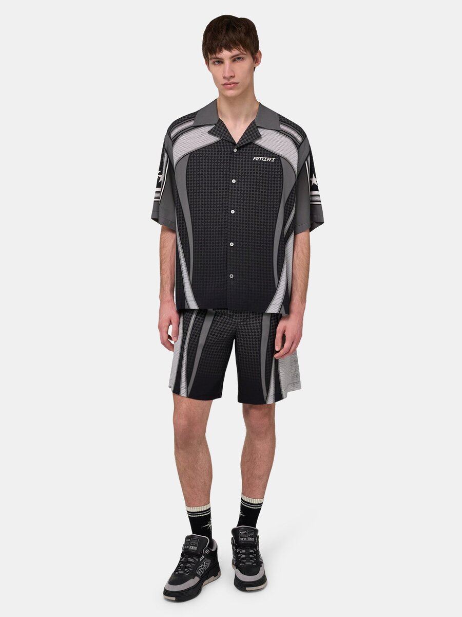 CAMISA DE CAMPAMENTO OVERSIZE CON PANELES DEPORTIVOS