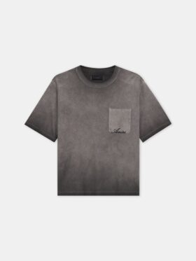 CAMISETA CON BOLSILLO CUADRADO DESBORRADO