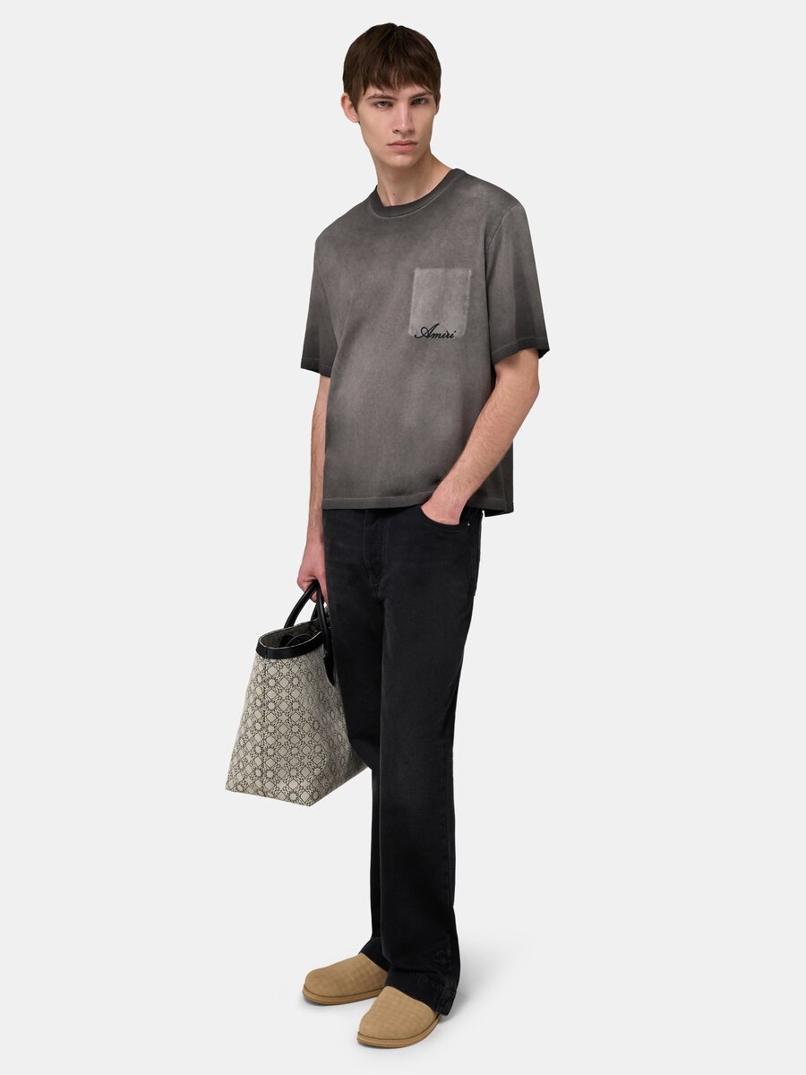 CAMISETA CON BOLSILLO CUADRADO DESBORRADO
