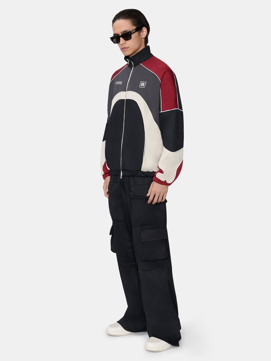 PANTALÓN CARGO CON VARIOS BOLSILLOS