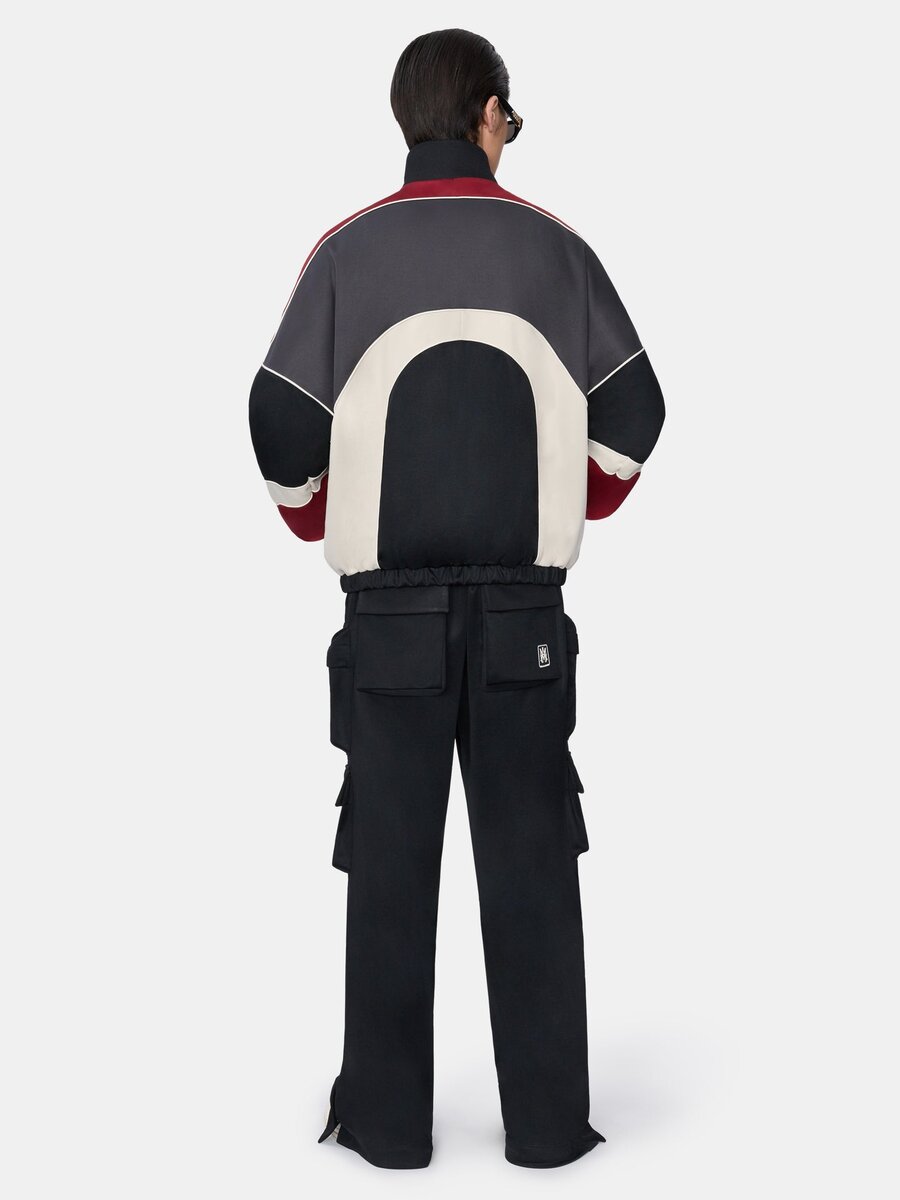 PANTALÓN CARGO CON VARIOS BOLSILLOS