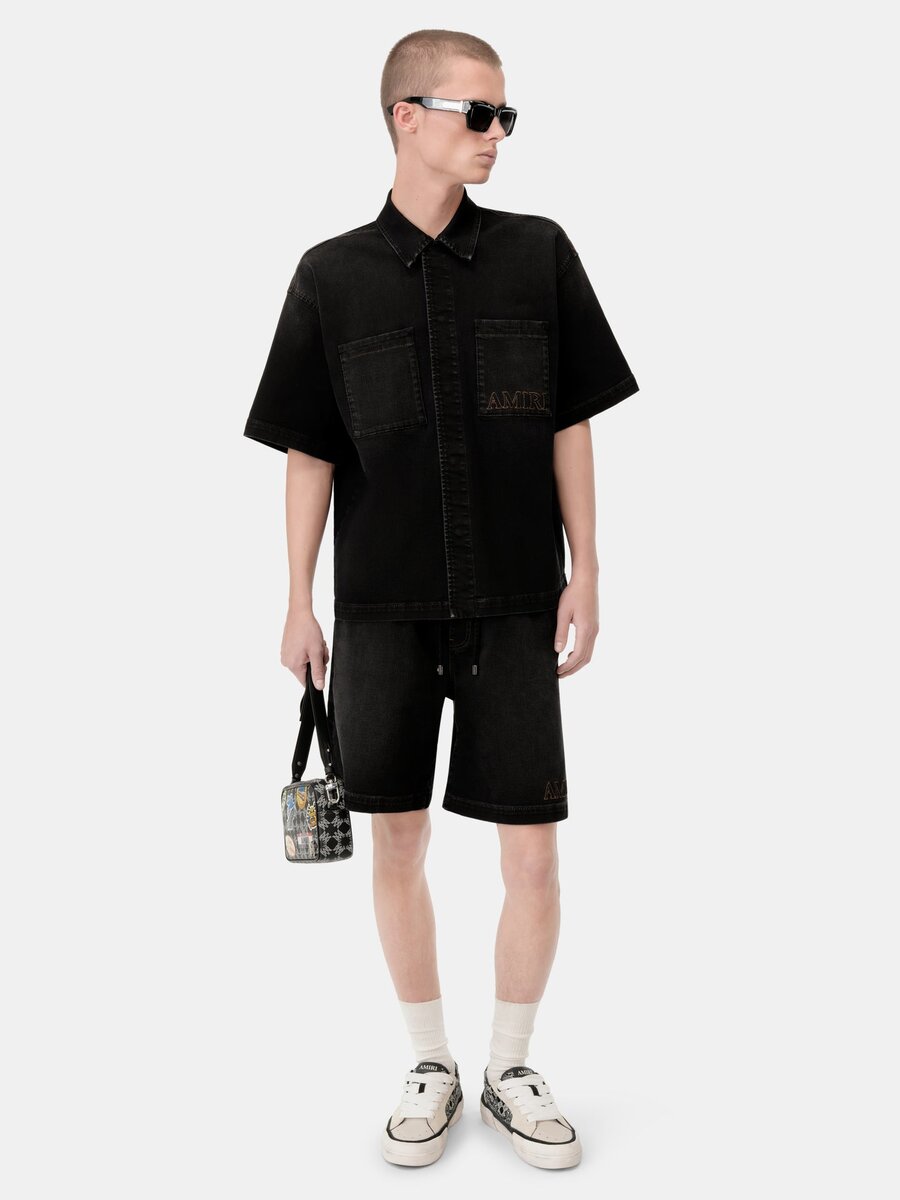 CAMISA AMIRI DE MANGA CORTA CON BOTONES A PRESIÓN Y LOGOTIPO 3D