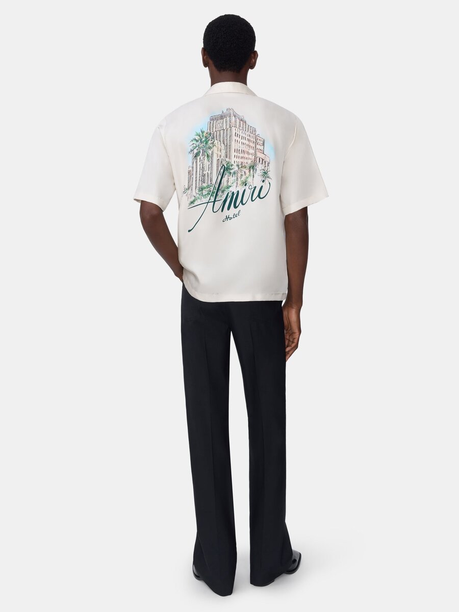 PANTALÓN DE CORTE ANCHO