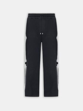 PANTALONES DE CHÁNDAL OVERSIZE CON MOTIVO DE BONES
