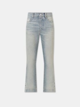 PANTALONES DE JEAN DE CORTE RECTOS CON ACAMPANADO