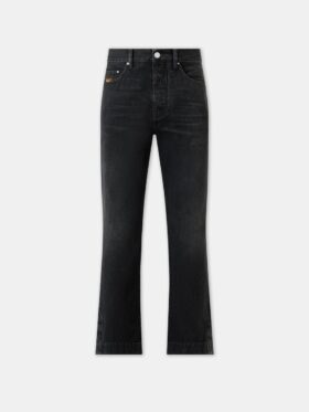 PANTALONES DE JEAN DE CORTE RECTOS CON ACAMPANADO