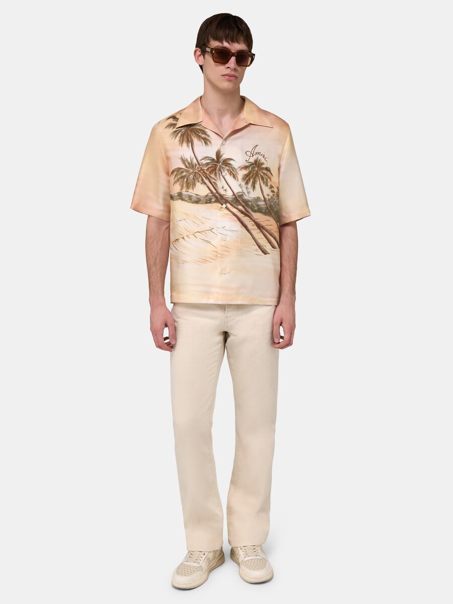 PANTALONES DE JEAN DE CORTE RECTOS CON ACAMPANADO