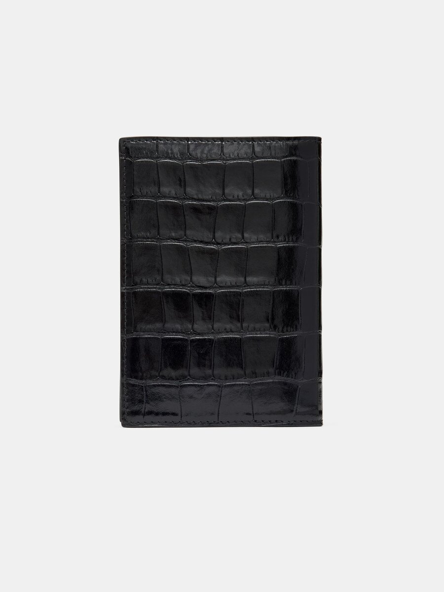 PORTAPASAPORTES CON RELIEVE DE COCODRILO
