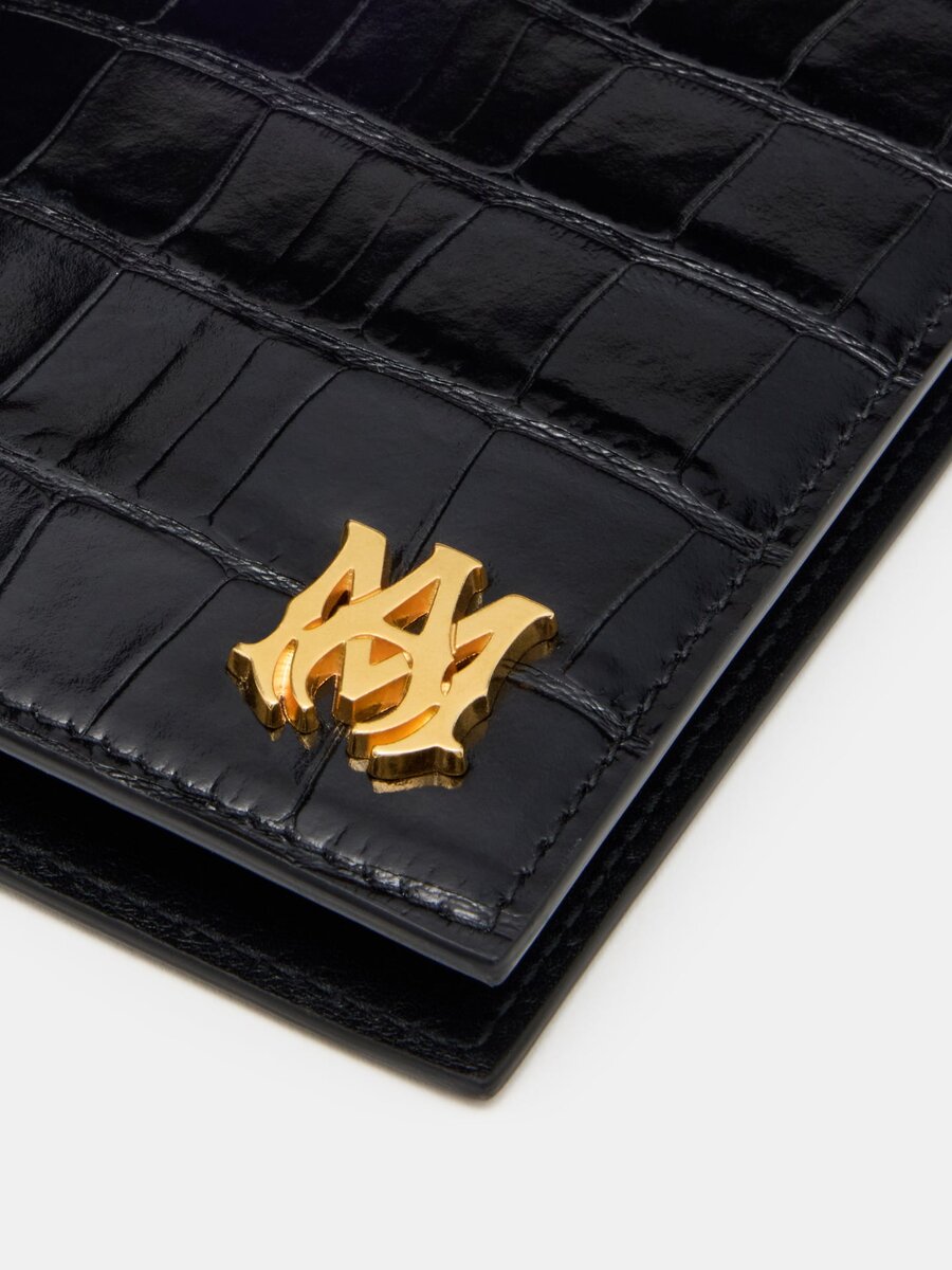 PORTAPASAPORTES CON RELIEVE DE COCODRILO
